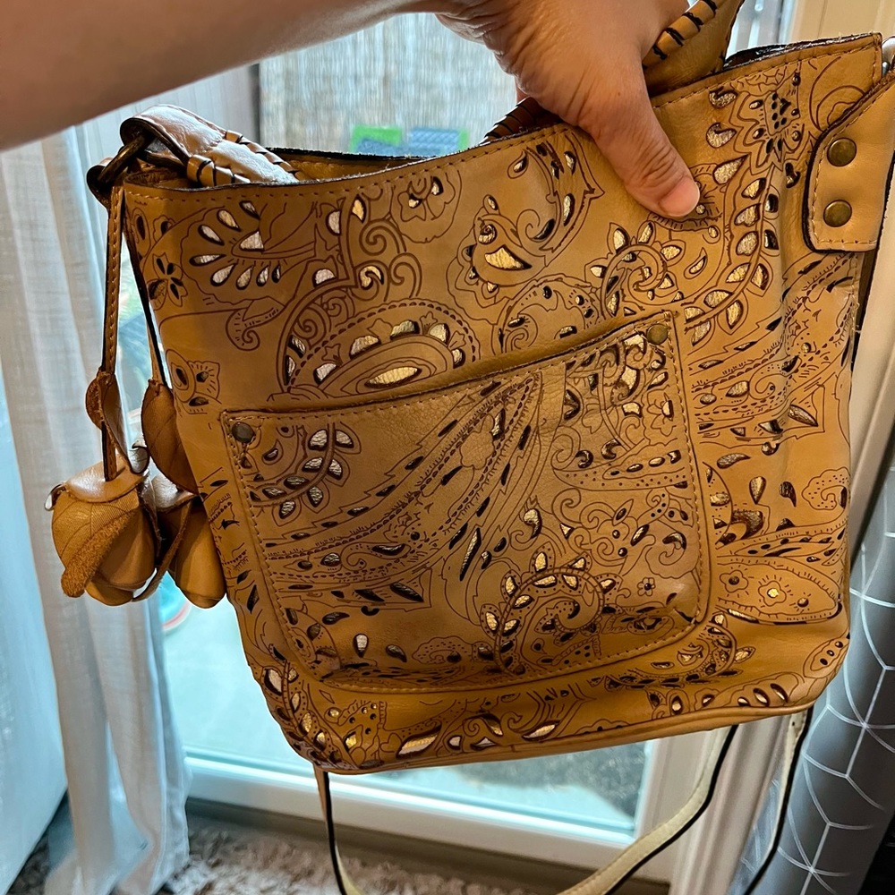 25% OFF EVERYTHING  Patricia Nash bucket bag